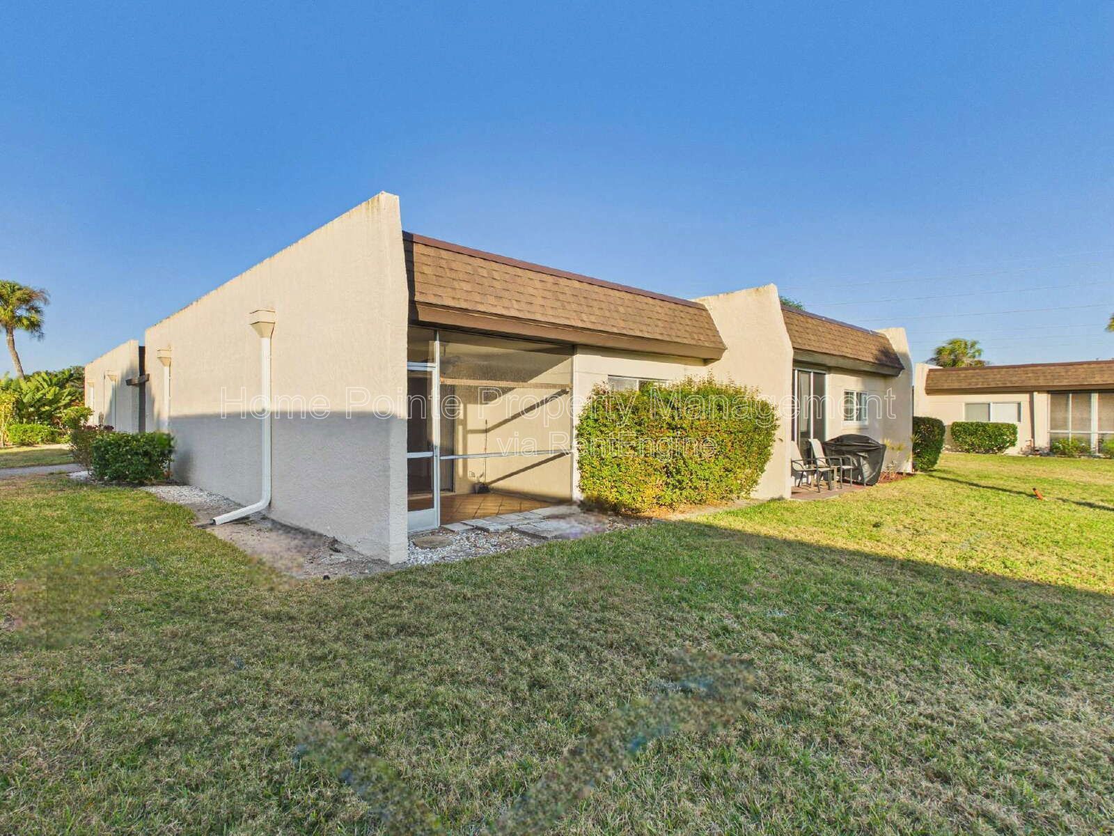 Beautifully Updated 2-Bed, 2-Bath Condo in South Pointe Villas property image