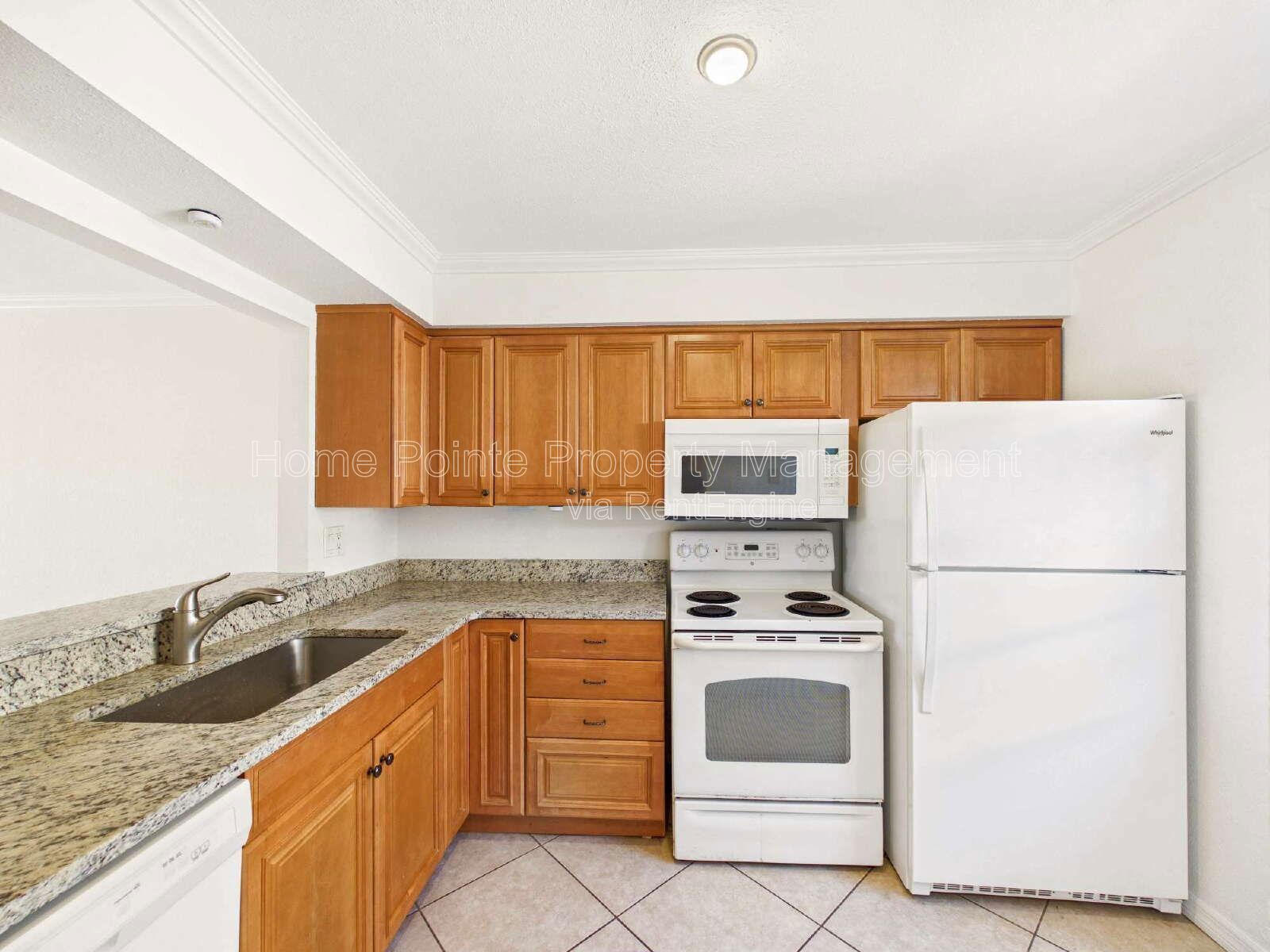 Beautifully Updated 2-Bed, 2-Bath Condo in South Pointe Villas property image