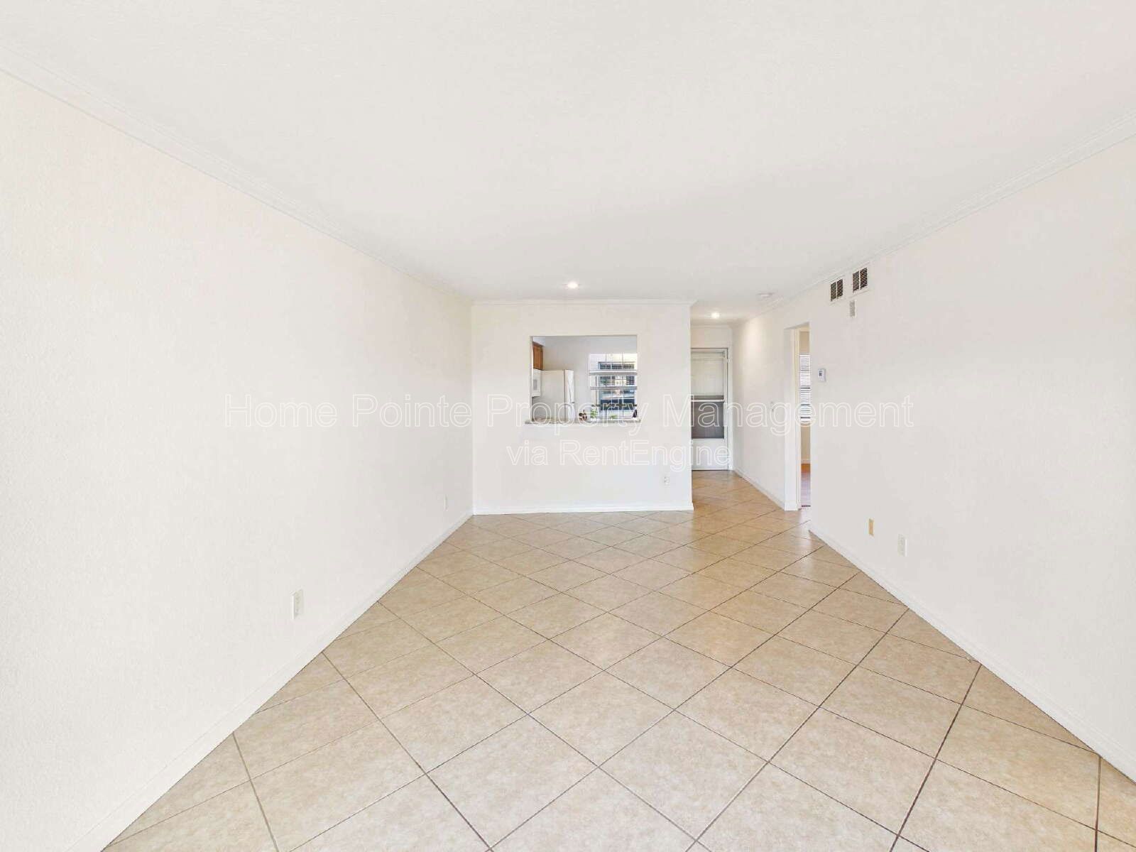 Beautifully Updated 2-Bed, 2-Bath Condo in South Pointe Villas property image