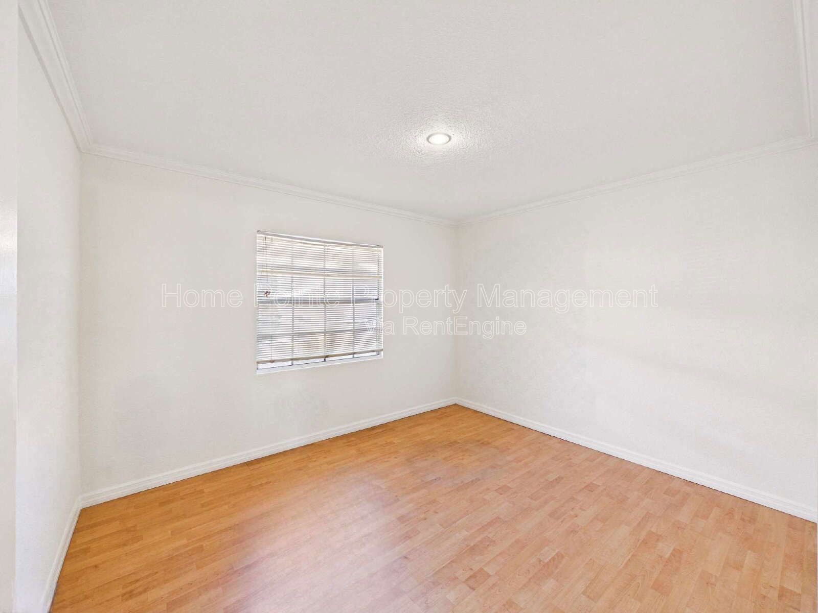 Beautifully Updated 2-Bed, 2-Bath Condo in South Pointe Villas property image