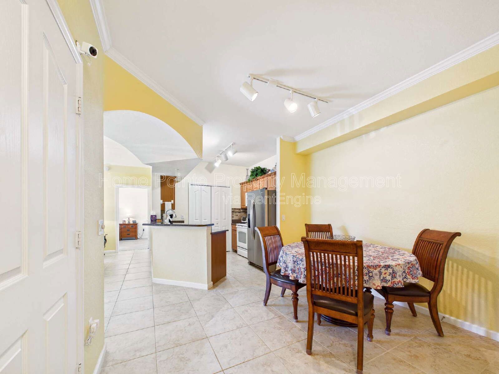 Naples Seasonal Rental – Furnished 2BR Positano Place ( April for $3495/mo) property image