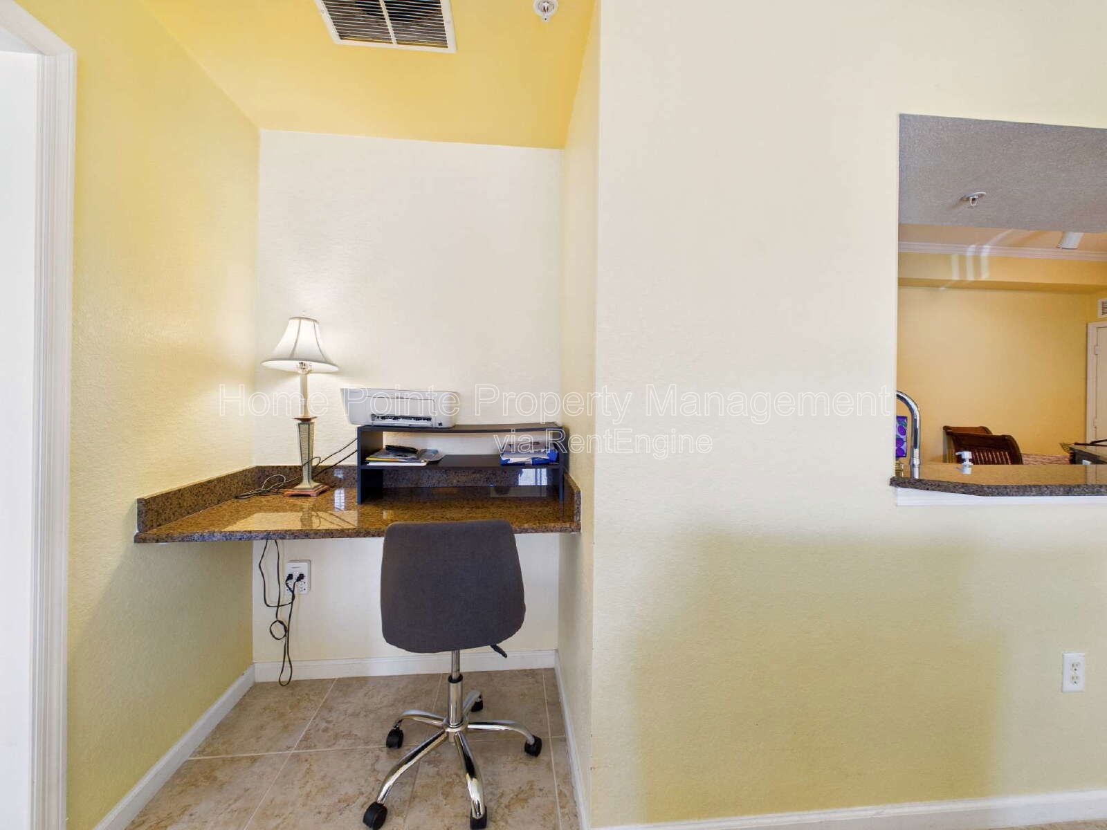 Naples Seasonal Rental – Furnished 2BR Positano Place ( April for $3495/mo) property image