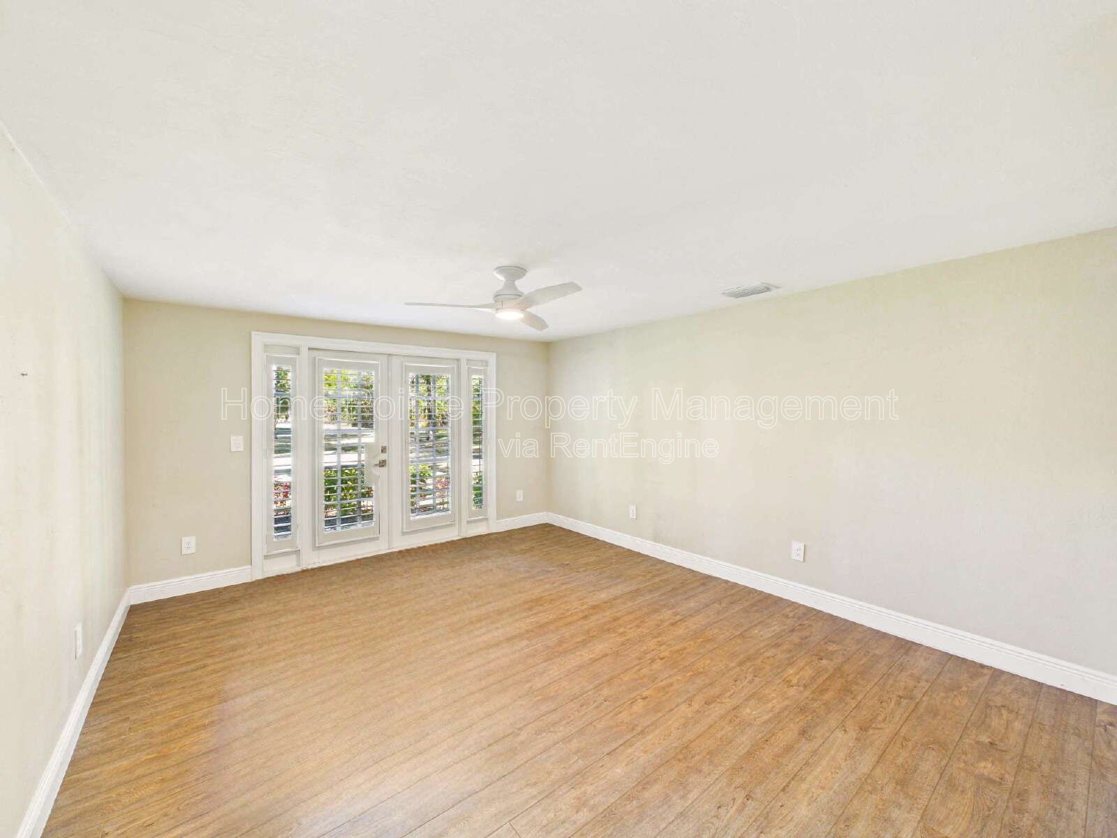 Elegant Two-Story Home with 4 Bedrooms, Den, and Ample Parking property image