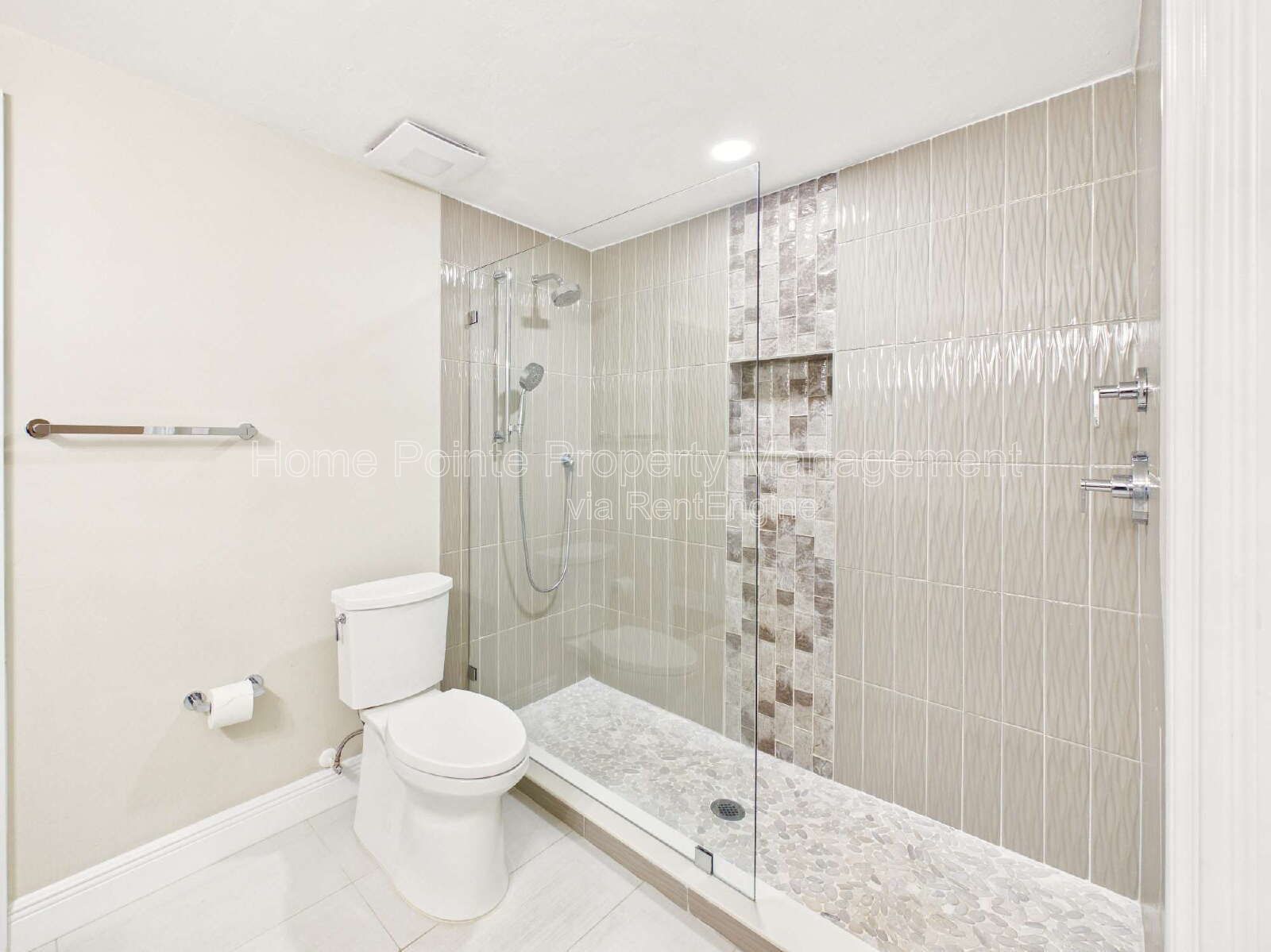 Elegant Two-Story Home with 4 Bedrooms, Den, and Ample Parking property image