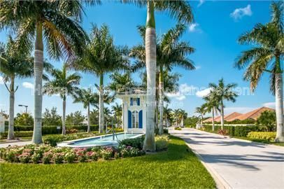 Gorgeous 2 bedroom villa sits lakefront in the resort-style community of Watermark in sunny Fort Myers, FL. property image
