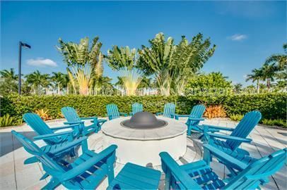 Gorgeous 2 bedroom villa sits lakefront in the resort-style community of Watermark in sunny Fort Myers, FL. property image