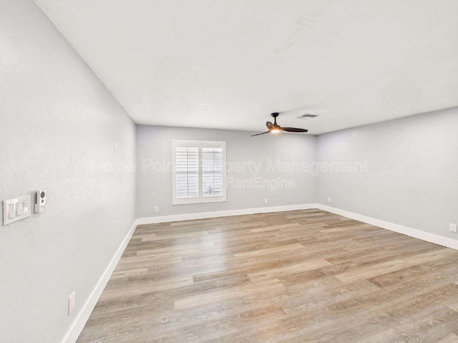 Bright & Pet-Friendly 2BR Home in River Park – Available May 1, 2026 (Yearly Lease) property image