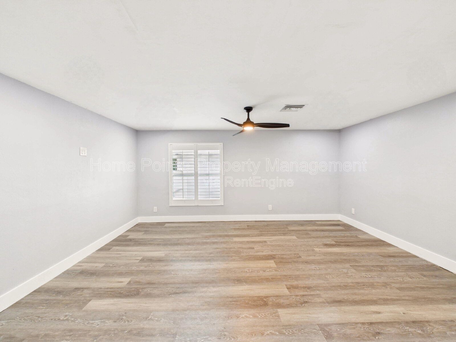 Bright & Pet-Friendly 2BR Home in River Park – Available May 1, 2026 (Yearly Lease) property image