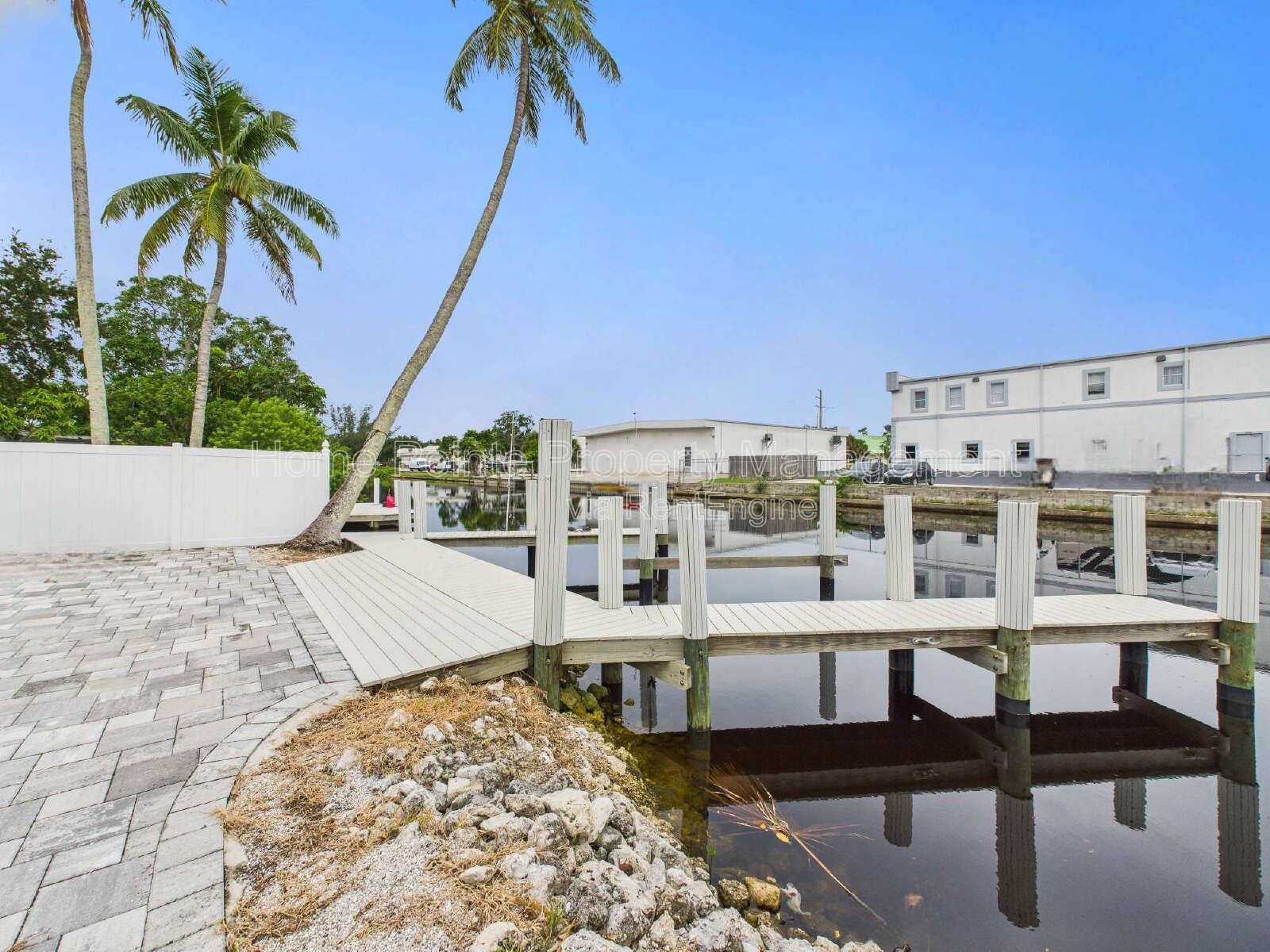 Bright & Pet-Friendly 2BR Home in River Park – Available May 1, 2026 (Yearly Lease) property image