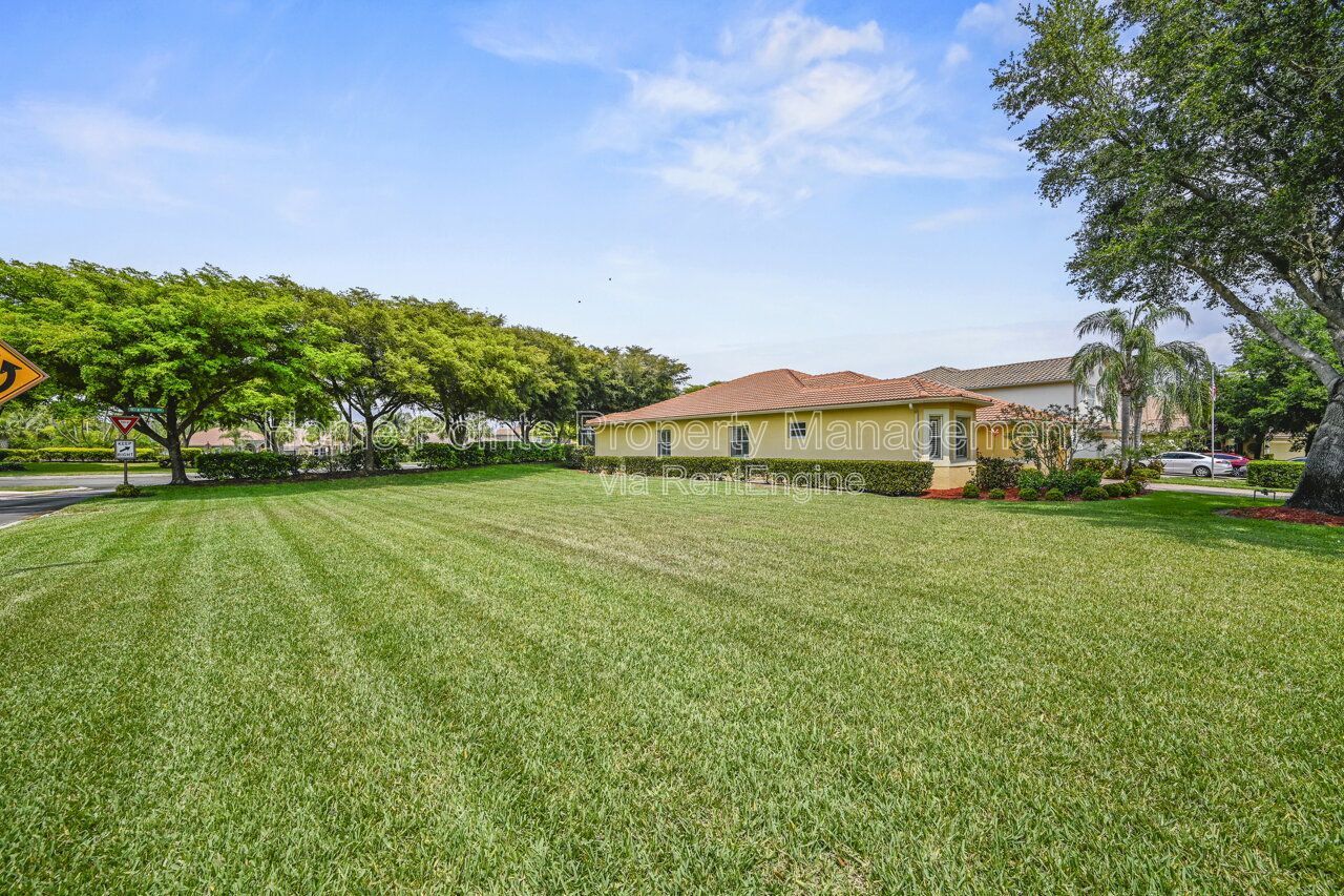 Furnished 3 Bed / 2.5 Bath Pool Home in Bella Terra – Amenities Included property image