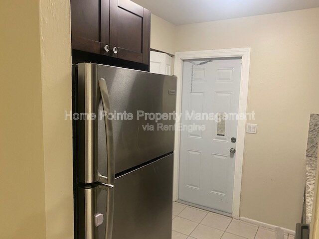 Charming 3 Bedroom, 2 Bath Duplex with Granite Counters and Stainless Appliances property image